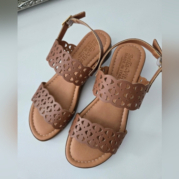 Bella Vita Zoe Wedge Sandal. Color Whiskey Leather. Size 6. NewHighlight a num - Picture 2 of 6